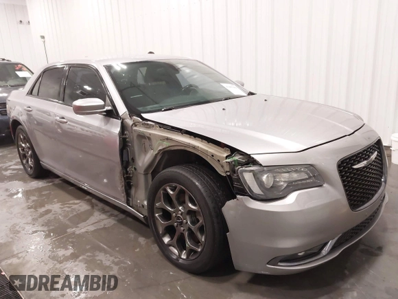 2016 Chrysler 300 S z VIN 2C3CCAGG7GH253095, wystawiony jako IAAI lot #41485489 z przebiegiem 90 583 mil mil oraz . Historia ofert i sprzedaży dostępna na DreamBid. Obrazek 6.