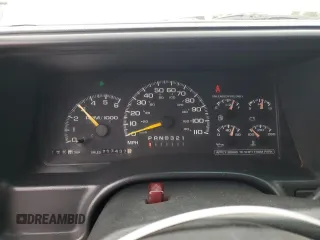 1998 Chevrolet Silverado 1500 with VIN 2GCEC19R6W1133606, listed as a Copart auction lot 54662775 with 317,437 mi miles and Salvage Title. Bid and sale history available at DreamBid. Image 9.