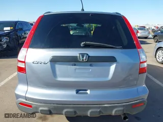2008 Honda CR-V LX with VIN JHLRE38398C006482, listed as a IAAI auction lot 41834007 with 136,153 mi miles. Bid and sale history available at carsss.com. Image 17.