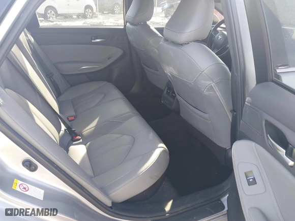 2019 Toyota Avalon Hybrid Limited with VIN 4T1B21FB8KU009988, listed as a IAAI auction lot 41424216 with 66,996 mi miles. Bid and sale history available at carsss.com. Image 8.