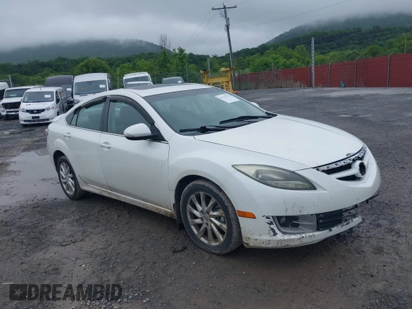 2011 Mazda 6 i Touring z VIN 1YVHZ8CH3B5M16942, wystawiony jako IAAI lot #42348573 z przebiegiem 240 098 mil mil oraz . Historia ofert i sprzedaży dostępna na DreamBid. Obrazek 1.