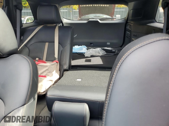 2025 Mazda CX-70 Premium Plus с VIN JM3KJEHA2S1103778, выставлен на аукционе Copart как лот 73510604 с пробегом Не указан миль и Списание • Salvage title. История ставок и продаж доступна на DreamBid. Изображение 10.