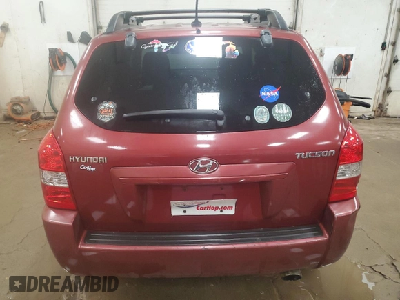 2009 Hyundai Tucson GLS with VIN KM8JM12B99U002621, listed as a Copart auction lot 72381084 with 183,797 mi miles and Clean Title. Bid and sale history available at carsss.com. Image 6.