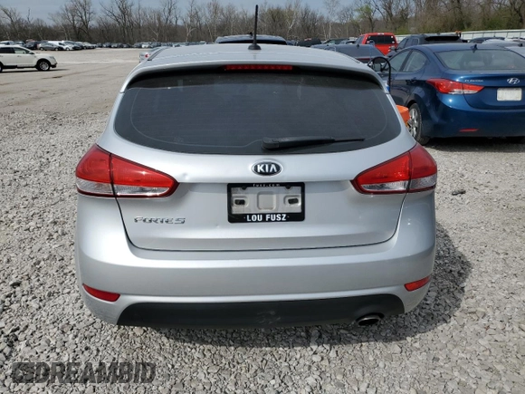 2016 Kia Forte LX z VIN KNAFK5A83G5647749, wystawiony jako Copart lot #47702034 z przebiegiem 75 492 mil mil oraz Szkoda całkowita • Salvage title. Historia ofert i sprzedaży dostępna na DreamBid. Obrazek 6.