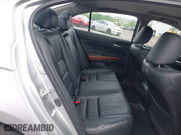 2011 Honda Accord EX-L с VIN 1HGCP3F83BA014108, выставлен на аукционе IAAI как лот 42527925 с пробегом 90 049 миль миль и . История ставок и продаж доступна на DreamBid. Изображение 8.