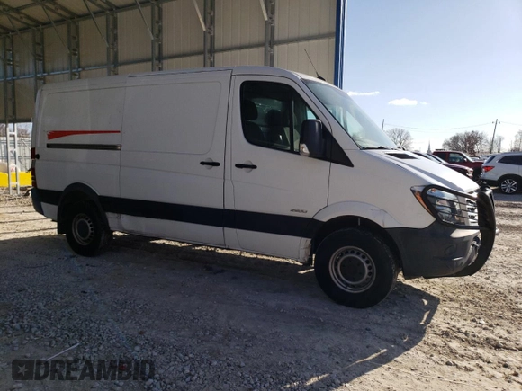 2014 Freightliner Sprinter with VIN WDYPE7DC7E5914824, listed as a Copart auction lot 85116454 with 401,372 mi miles and Clean Title. Bid and sale history available at DreamBid. Image 4.