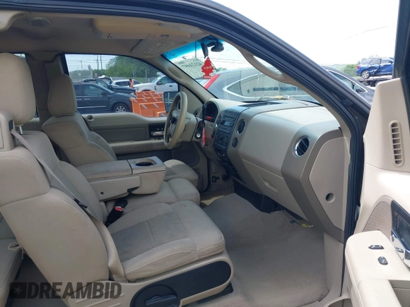 2006 Ford F-150 STX with VIN 1FTRX12W26FA38619, listed as a IAAI auction lot 42124497 with 215,306 mi miles. Bid and sale history available at carsss.com. Image 5.