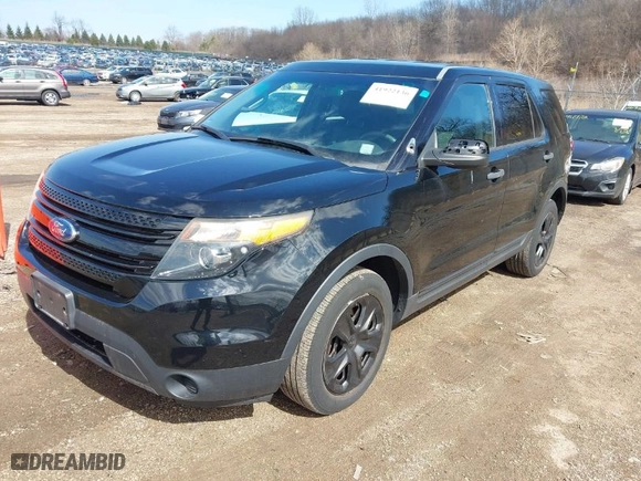 2015 Ford Utility Police Interceptor with VIN 1FM5K8AR8FGA78470, listed as a IAAI auction lot 41922136 with 236,722 mi miles. Bid and sale history available at carsss.com. Image 2.