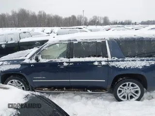 2018 GMC Yukon XL SLT with VIN 1GKS2GKC2JR394198, listed as a IAAI auction lot 41321208 with 113,645 mi miles. Bid and sale history available at carsss.com. Image 15.