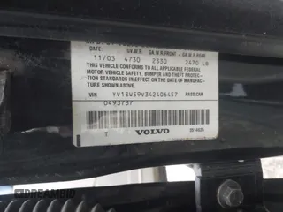 2004 Volvo V70 with VIN YV1SW59V342406457, listed as a IAAI auction lot 41806985 with 154,373 mi miles. Bid and sale history available at carsss.com. Image 9.