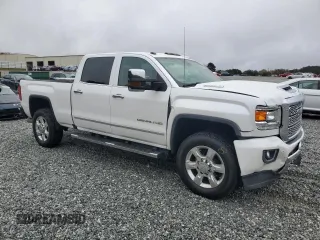2019 GMC Sierra 2500HD Denali z VIN 1GT12SEY8KF150379, wystawiony jako Copart lot #80525704 z przebiegiem Nie podano mil oraz Szkoda całkowita • Salvage title. Historia ofert i sprzedaży dostępna na DreamBid. Obrazek 4.