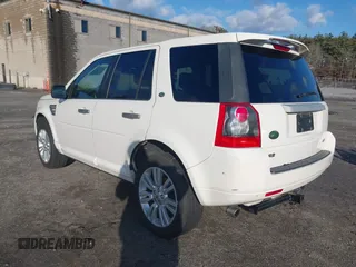 2010 Land Rover LR2 HSE z VIN SALFR2BN2AH195986, wystawiony jako IAAI lot #41074402 z przebiegiem Nie podano mil oraz . Historia ofert i sprzedaży dostępna na DreamBid. Obrazek 3.