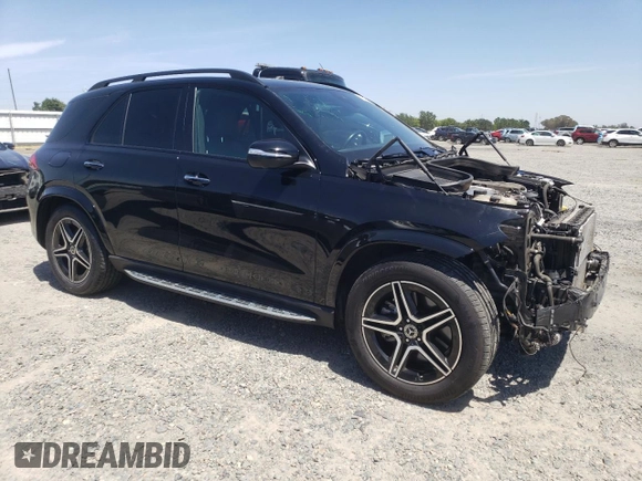 2021 Mercedes-Benz GLE 450 with VIN 4JGFB5KE9MA321329, listed as a Copart auction lot 55639335 with 47,069 mi miles and Salvage title. Bid and sale history available at DreamBid. Image 4.