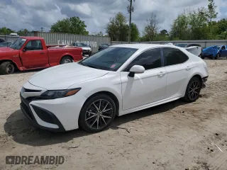 2024 Toyota Camry SE with VIN 4T1G11AK0RU870219, listed as a Copart auction lot 51841995 with 0 mi miles and Non Repairable. Bid and sale history available at carsss.com. Image 1.