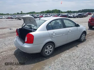 2011 Hyundai Accent GLS z VIN KMHCN4AC9BU613272, wystawiony jako IAAI lot #42320248 z przebiegiem 199 541 mil mil oraz . Historia ofert i sprzedaży dostępna na DreamBid. Obrazek 4.