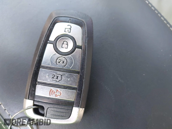 2019 Ford Explorer Platinum z VIN 1FM5K8HT5KGA58043, wystawiony jako IAAI lot #42150621 z przebiegiem 173 868 mil mil oraz . Historia ofert i sprzedaży dostępna na DreamBid. Obrazek 11.
