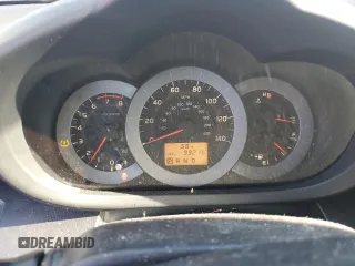 2011 Toyota RAV4 Sport z VIN JTMRF4DV5B5037697, wystawiony jako Copart lot #82259164 z przebiegiem 99 215 mil mil oraz Szkoda całkowita • Salvage title. Historia ofert i sprzedaży dostępna na DreamBid. Obrazek 9.