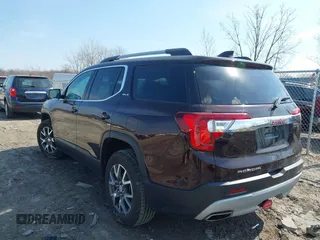 2020 GMC Acadia SLE z VIN 1GKKNRLS2LZ211202, wystawiony jako IAAI lot #41800521 z przebiegiem 62 104 mil mil oraz . Historia ofert i sprzedaży dostępna na DreamBid. Obrazek 3.