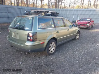 2003 Volkswagen Passat GLX with VIN WVWYH63B23E026361, listed as a IAAI auction lot 41747516 with 293,955 mi miles. Bid and sale history available at carsss.com. Image 4.