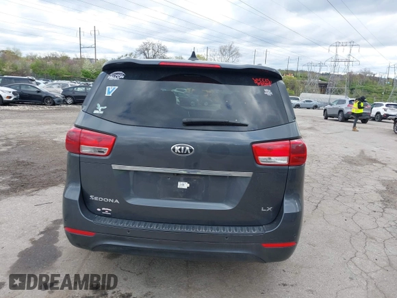 2017 Kia Sedona LX with VIN KNDMB5C14H6239766, listed as a IAAI auction lot 42049371 with 105,101 mi miles. Bid and sale history available at carsss.com. Image 17.