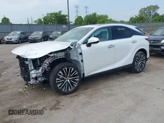 2024 Lexus RX 350 z VIN 2T2BAMCA1RC044332, wystawiony jako IAAI lot #42266555 z przebiegiem 9 949 mil mil oraz . Historia ofert i sprzedaży dostępna na DreamBid. Obrazek 19.