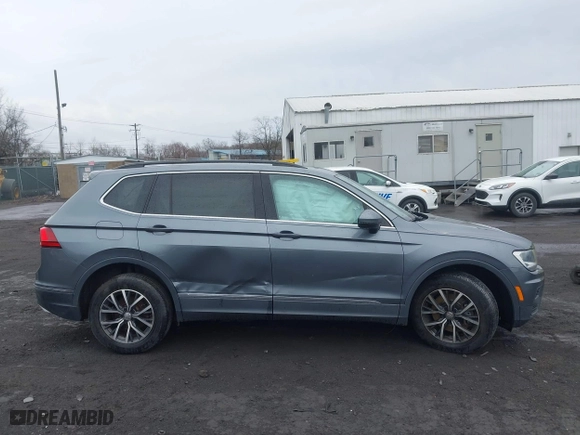 2020 Volkswagen Tiguan SE with VIN 3VV3B7AX0LM086621, listed as a IAAI auction lot 41941639 with 86,732 mi miles. Bid and sale history available at carsss.com. Image 13.