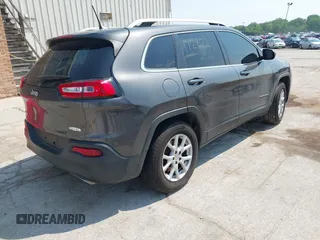 2018 Jeep Cherokee Latitude Plus z VIN 1C4PJMLX7JD515387, wystawiony jako IAAI lot #42459564 z przebiegiem 104 837 mil mil oraz . Historia ofert i sprzedaży dostępna na DreamBid. Obrazek 4.