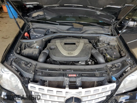 2011 Mercedes-Benz M 350 z VIN 4JGBB8GB4BA634476, wystawiony jako Copart lot #55727835 z przebiegiem 173 516 mil mil oraz Szkoda całkowita • Salvage title. Historia ofert i sprzedaży dostępna na DreamBid. Obrazek 11.