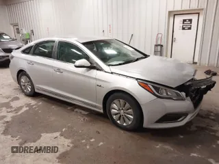 2016 Hyundai Sonata Hybrid SE with VIN KMHE24L12GA020147, listed as a IAAI auction lot 40921467 with 126,978 mi miles. Bid and sale history available at carsss.com. Image 1.