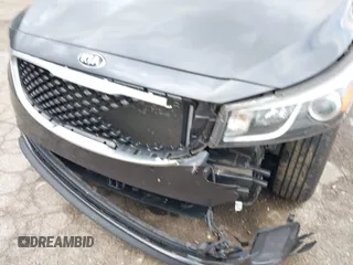 2017 Kia Sedona LX with VIN KNDMB5C14H6239766, listed as a IAAI auction lot 42049371 with 105,101 mi miles. Bid and sale history available at carsss.com. Image 6.