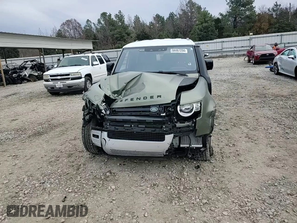 2020 Land Rover Defender z VIN SALEK7EX0L2015467, wystawiony jako Copart lot #84467294 z przebiegiem 10 132 mil mil oraz Szkoda całkowita • Salvage title. Historia ofert i sprzedaży dostępna na DreamBid. Obrazek 12.