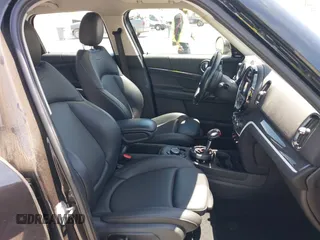 2019 MINI Countryman Cooper S with VIN WMZYT3C51K3E95025, listed as a IAAI auction lot 41358055 with Not Provided miles and . Bid and sale history available at DreamBid. Image 5.
