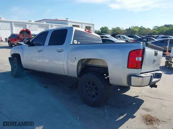 2012 Chevrolet Silverado 1500 LT with VIN 3GCPCSE00CG280478, listed as a IAAI auction lot 41894193 with 216,284 mi miles. Bid and sale history available at carsss.com. Image 3.