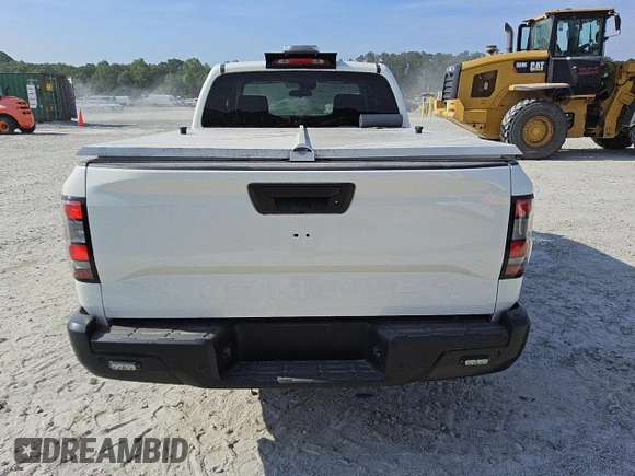 2024 Nissan Frontier S z VIN 1N6ED1CLXRN660176, wystawiony jako Copart lot #53733295 z przebiegiem 3 003 mil mil oraz Czysty tytuł • Clean title. Historia ofert i sprzedaży dostępna na DreamBid. Obrazek 6.