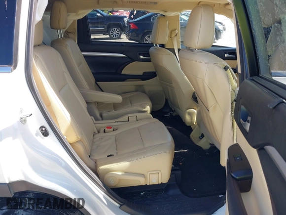 2017 Toyota Highlander XLE with VIN 5TDKZRFH4HS525085, listed as a IAAI auction lot 42506385 with 84,581 mi miles and . Bid and sale history available at DreamBid. Image 8.