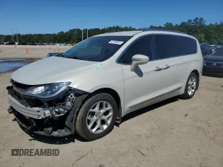 2017 Chrysler Pacifica Touring L Plus z VIN 2C4RC1EG3HR796884, wystawiony jako Copart lot #52183655 z przebiegiem 178 878 mil mil oraz Szkoda całkowita • Salvage title. Historia ofert i sprzedaży dostępna na DreamBid. Obrazek 1.