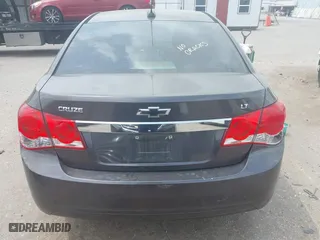 2015 Chevrolet Cruze LT with VIN 1G1PE5SB7F7141782, listed as a IAAI auction lot 41952674 with 132,574 mi miles. Bid and sale history available at carsss.com. Image 17.