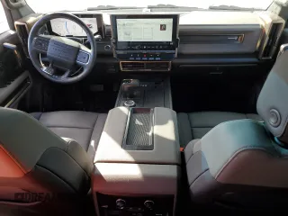 2024 GMC Hummer EV 3X with VIN 1GKB0RDC5RU100784, listed as a Copart auction lot 82634054 with 7,515 mi miles and Salvage Title. Bid and sale history available at carsss.com. Image 8.