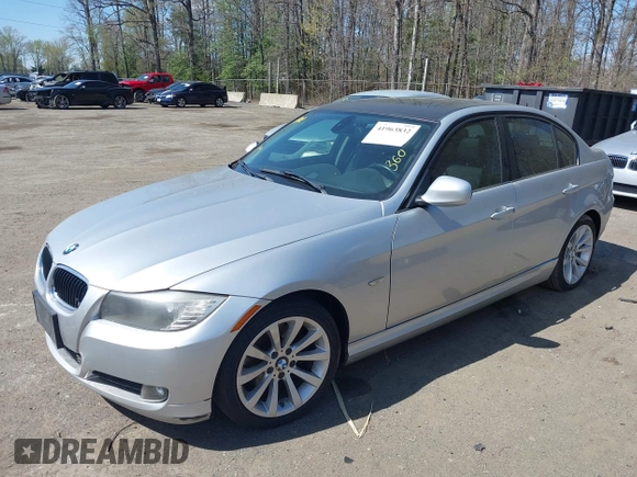 2011 BMW 3 Series 328i with VIN WBAPH5G53BNM75795, listed as a IAAI auction lot 41963832 with 215,274 mi miles and . Bid and sale history available at carsss.com. Image 2.