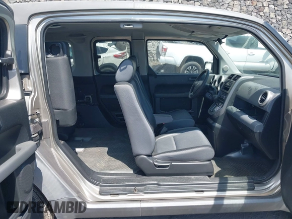 2004 Honda Element EX with VIN 5J6YH28524L008283, listed as a IAAI auction lot 41949628 with 106,664 mi miles and . Bid and sale history available at DreamBid. Image 8.