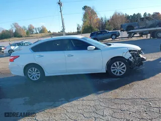 2017 Nissan Altima 2.5 SR with VIN 1N4AL3AP7HC162393, listed as a IAAI auction lot 41057884 with 172,433 mi miles. Bid and sale history available at carsss.com. Image 13.