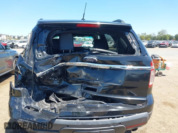 2014 Ford Explorer Limited z VIN 1FM5K7F8XEGB01109, wystawiony jako IAAI lot #42228539 z przebiegiem 146 751 mil mil oraz . Historia ofert i sprzedaży dostępna na DreamBid. Obrazek 16.