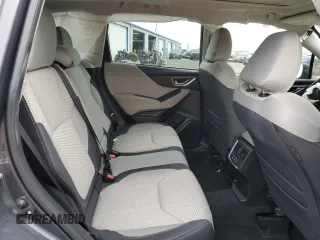2024 Subaru Forester Premium z VIN JF2SKADC8RH431442, wystawiony jako Copart lot #51538045 z przebiegiem 5 072 mil mil oraz Szkoda całkowita • Salvage title. Historia ofert i sprzedaży dostępna na DreamBid. Obrazek 10.