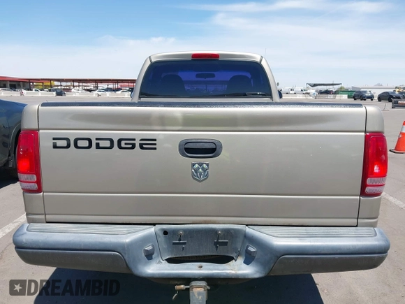 2002 Dodge Dakota with VIN 1B7FL16X72S642881, listed as a IAAI auction lot 42153560 with 220,917 mi miles and . Bid and sale history available at carsss.com. Image 16.