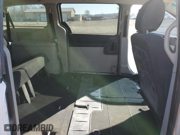 2008 Dodge Grand Caravan SE with VIN 2D8HN44H58R705763, listed as a Copart auction lot 48389925 with 227,777 mi miles and Salvage title. Bid and sale history available at DreamBid. Image 11.