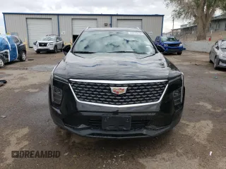 2024 Cadillac XT4 FWD Premium Luxury z VIN 1GYFZCR43RF221412, wystawiony jako Copart lot #55507885 z przebiegiem 23 702 mil mil oraz Tytuł czysty. Historia ofert i sprzedaży dostępna na DreamBid. Obrazek 5.