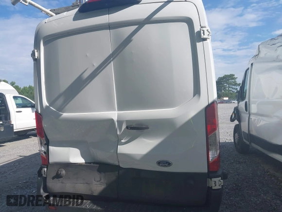 2020 Ford Transit Cargo с VIN 1FTBR1C83LKB26030, выставлен на аукционе IAAI как лот 42667583 с пробегом 83 826 миль миль и . История ставок и продаж доступна на DreamBid. Изображение 16.