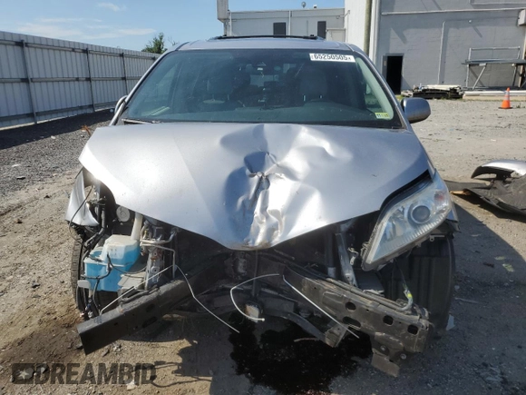 2018 Toyota Sienna XLE Auto Access Seat with VIN 5TDYZ3DC3JS918449, listed as a Copart auction lot 65250505 with 188,465 mi miles and Salvage title. Bid and sale history available at DreamBid. Image 5.