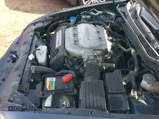 2003 Honda Accord EX z VIN 1HGCM826X3A000122, wystawiony jako IAAI lot #42659361 z przebiegiem 128 157 mil mil oraz . Historia ofert i sprzedaży dostępna na DreamBid. Obrazek 20.