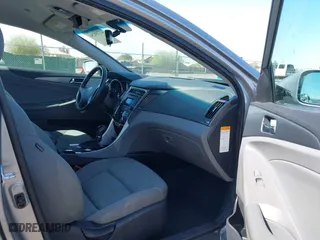 2015 Hyundai Sonata Hybrid Limited with VIN KMHEC4A41FA133127, listed as a IAAI auction lot 41759254 with 70,124 mi miles. Bid and sale history available at carsss.com. Image 5.